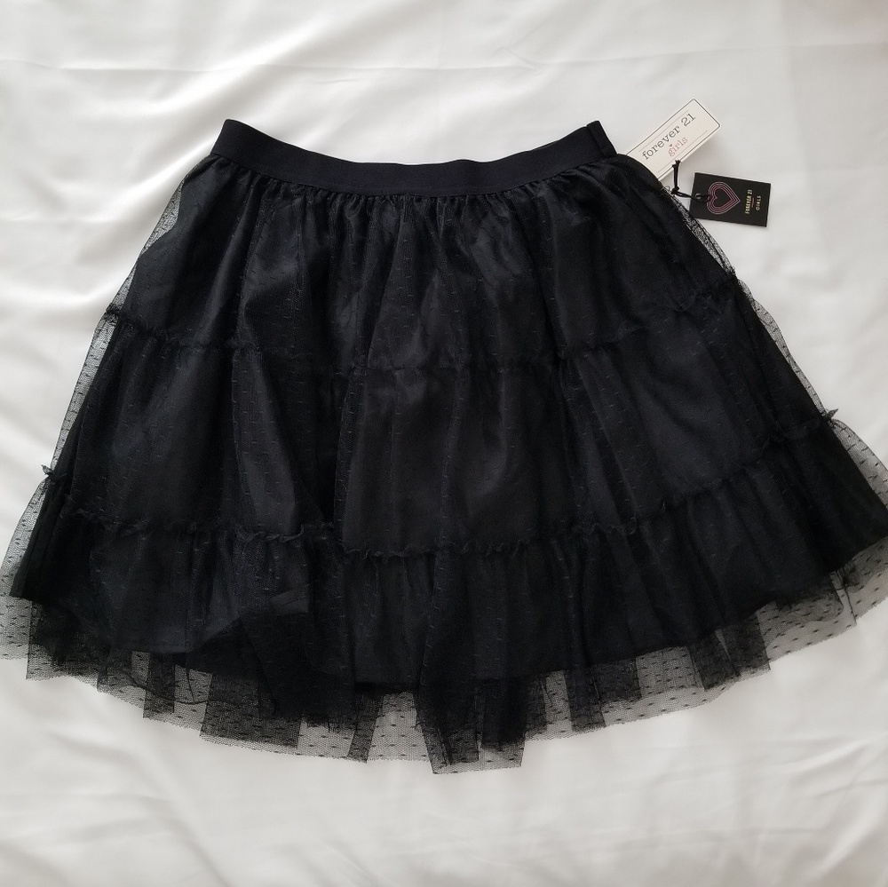 Girls black tulle skirt NWT